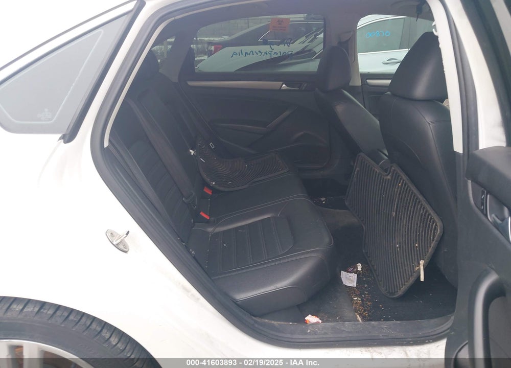 2015 VOLKSWAGEN PASSAT VIN: 1VWBT7A30FC062052