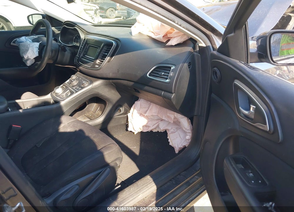 2015 CHRYSLER 200 VIN: 1C3CCCAB8FN630631