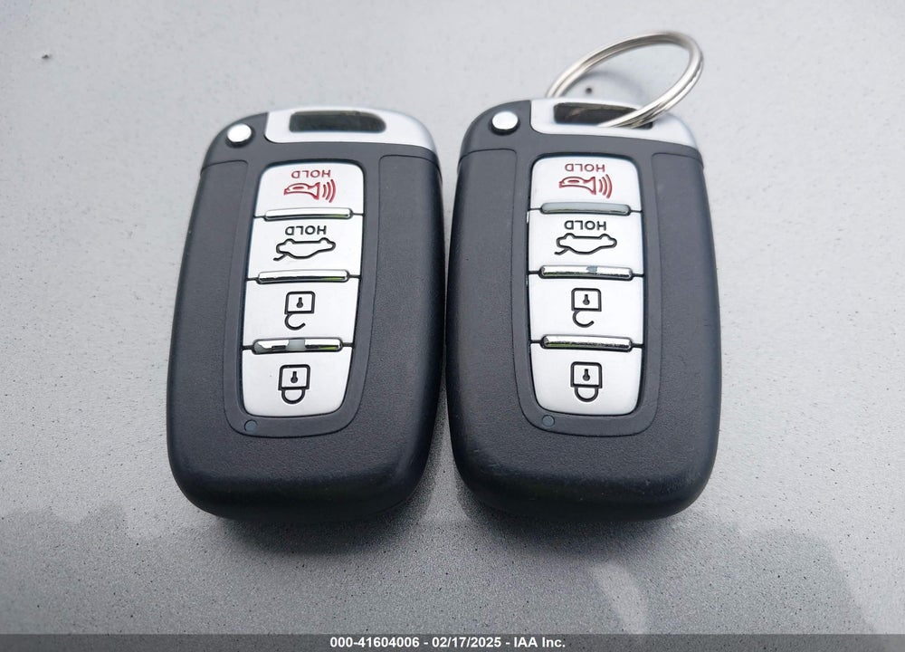 2013 HYUNDAI ELANTRA VIN: KMHDH4AE5DU921068