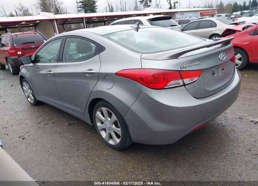 2013 HYUNDAI ELANTRA VIN: KMHDH4AE5DU921068