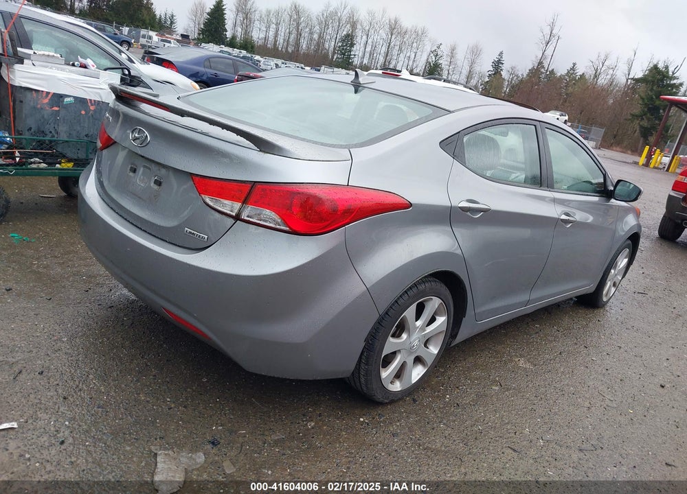 2013 HYUNDAI ELANTRA VIN: KMHDH4AE5DU921068