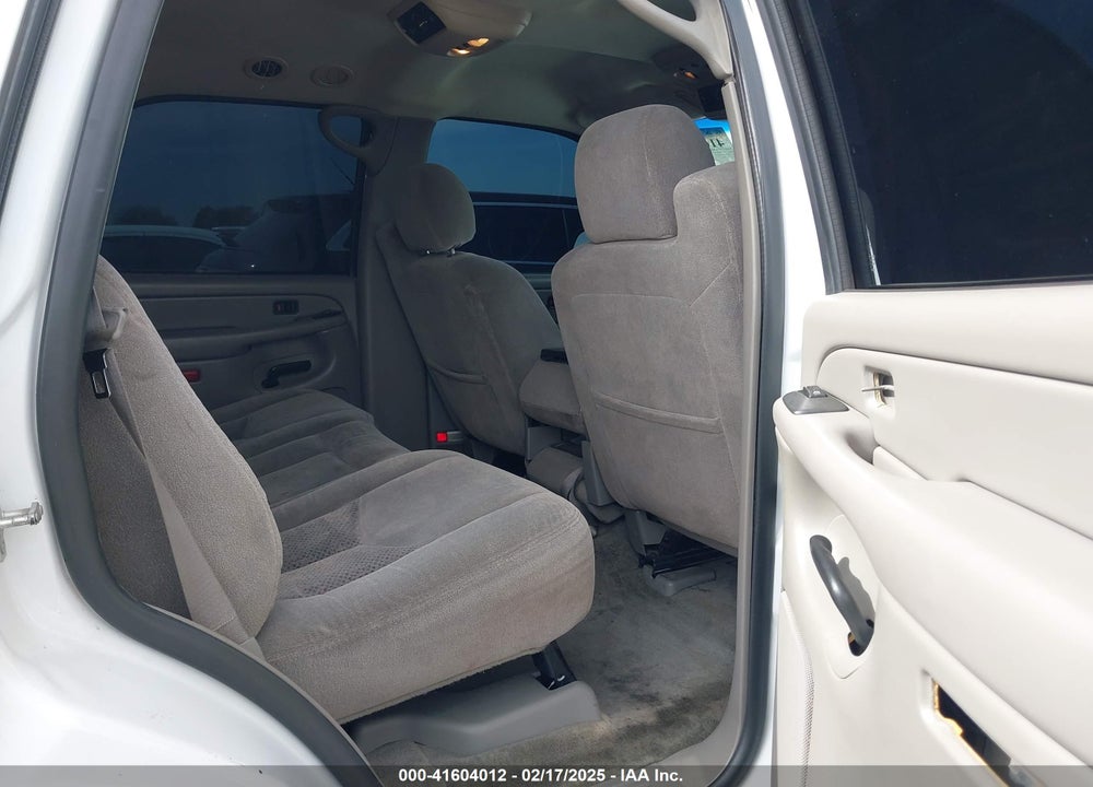 2004 CHEVROLET TAHOE LS VIN: 1GNEC13V54R307649