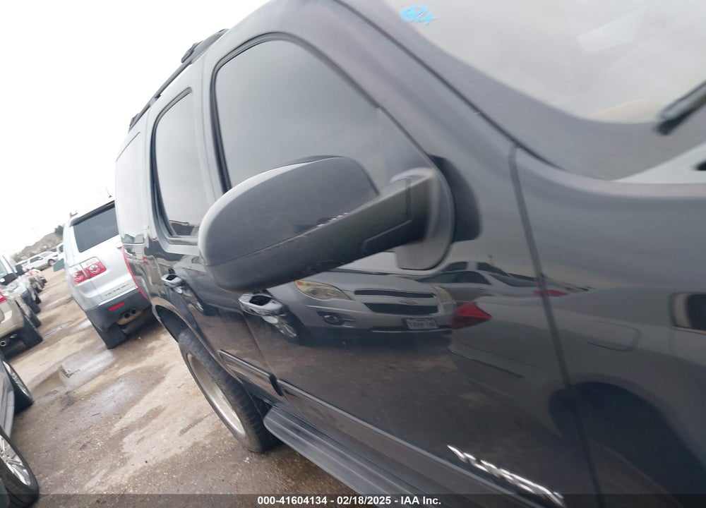 2014 GMC YUKON SLT VIN: 1GKS1CE02ER207447