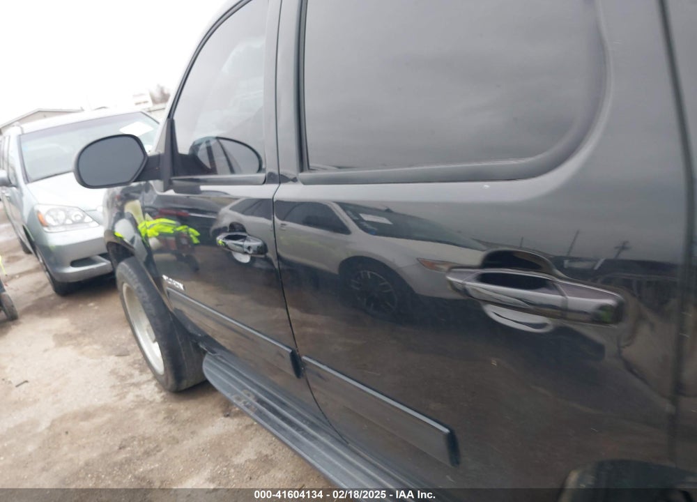 2014 GMC YUKON SLT VIN: 1GKS1CE02ER207447