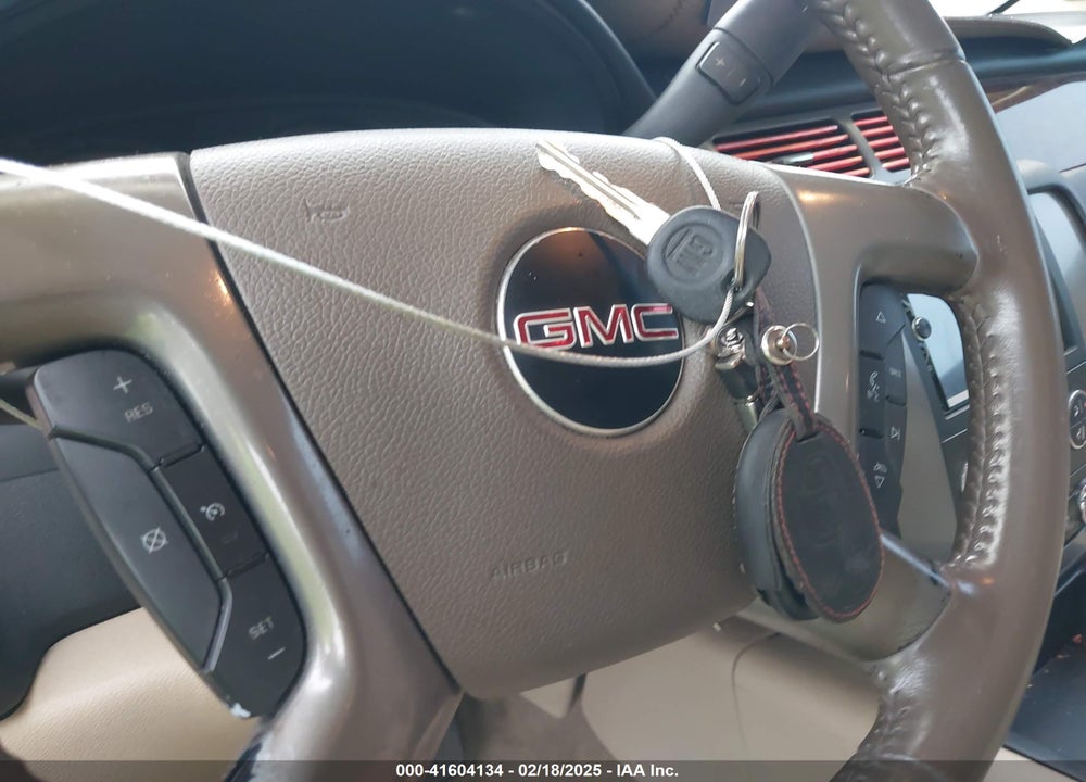 2014 GMC YUKON SLT VIN: 1GKS1CE02ER207447