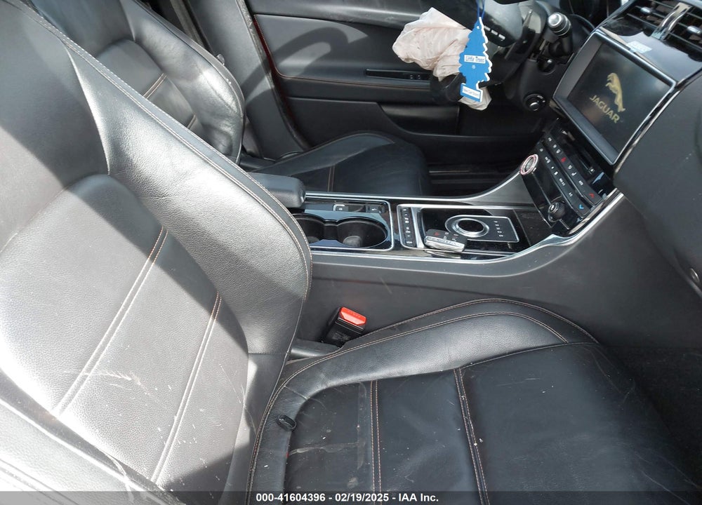 2017 JAGUAR XE VIN: SAJAK4BV5HA976037