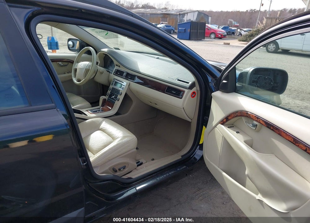 2008 VOLVO XC70 VIN: YV4BZ982981016998