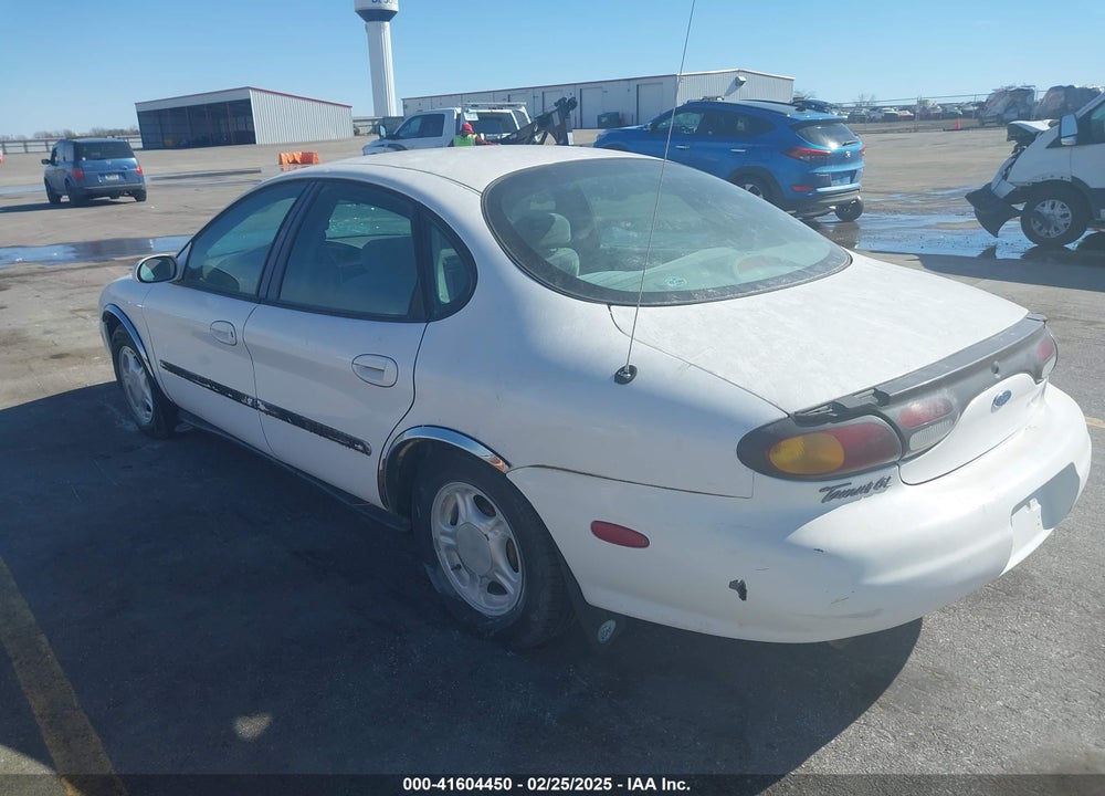 1996 FORD TAURUS GL VIN: 1FALP52U0TG128147