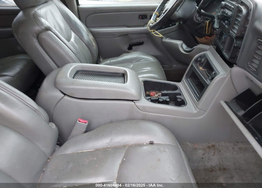 2004 CHEVROLET SUBURBAN 1500 VIN: 1GNFK16T04J312354