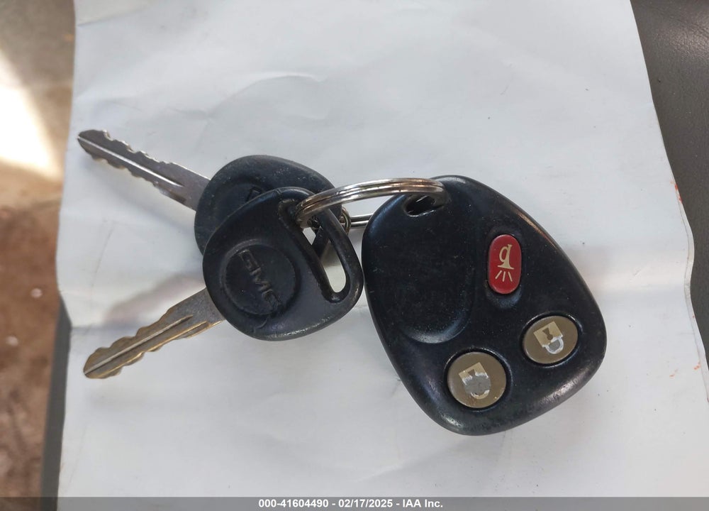 2004 GMC YUKON DENALI VIN: 1GKEK63UX4J122385