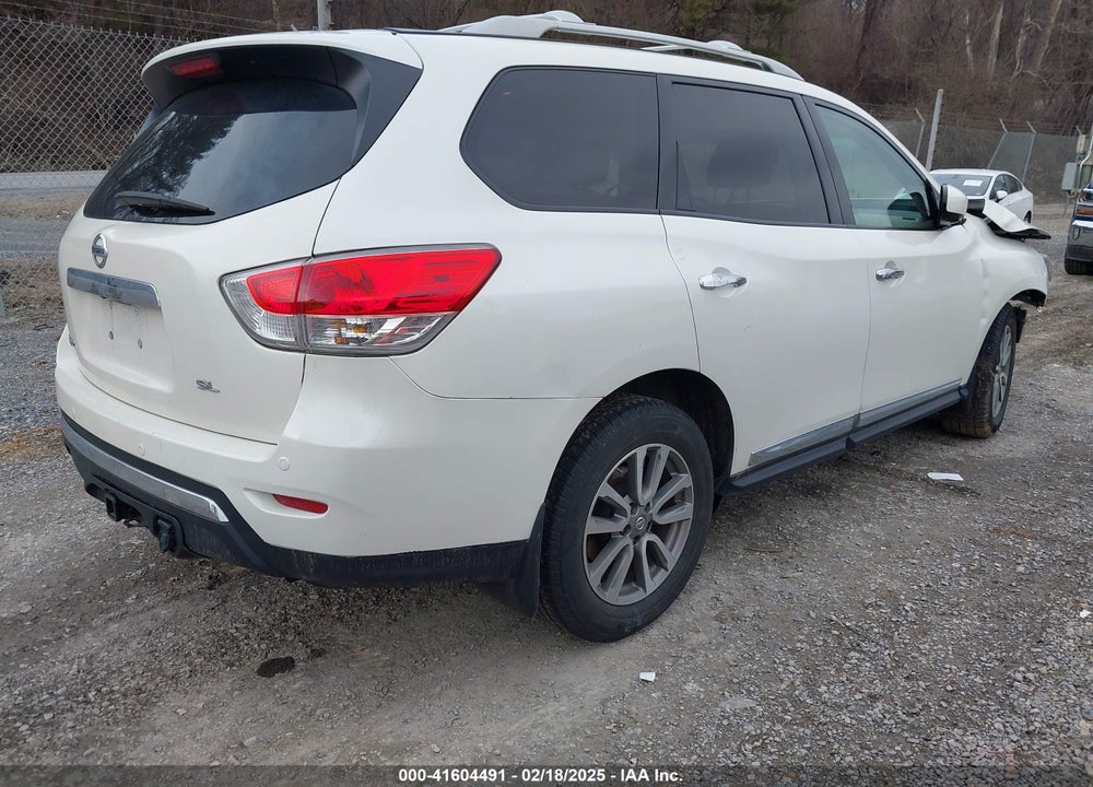 2016 NISSAN PATHFINDER SL VIN: 5N1AR2MM6GC647431