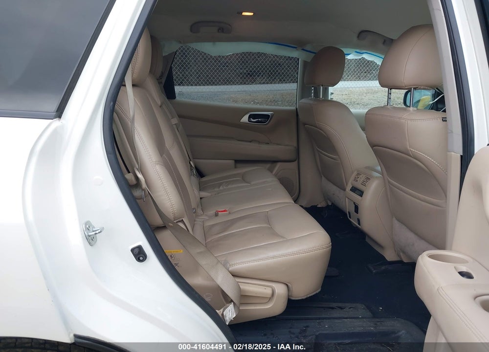 2016 NISSAN PATHFINDER SL VIN: 5N1AR2MM6GC647431