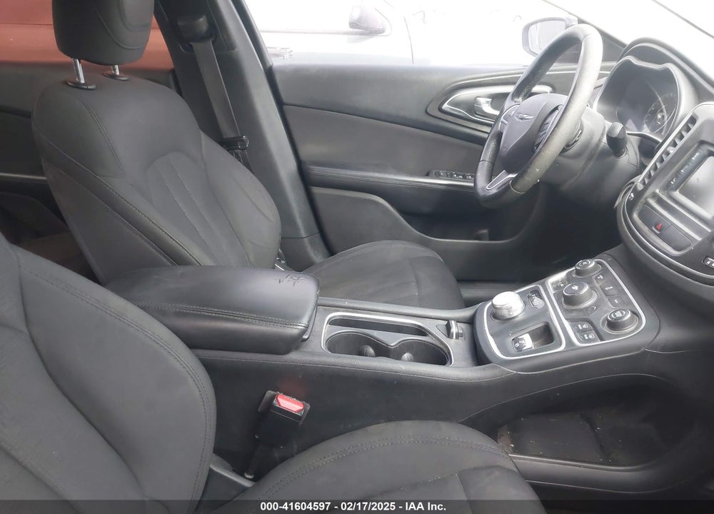 2016 CHRYSLER 200 VIN: 1C3CCCAB2GN166673