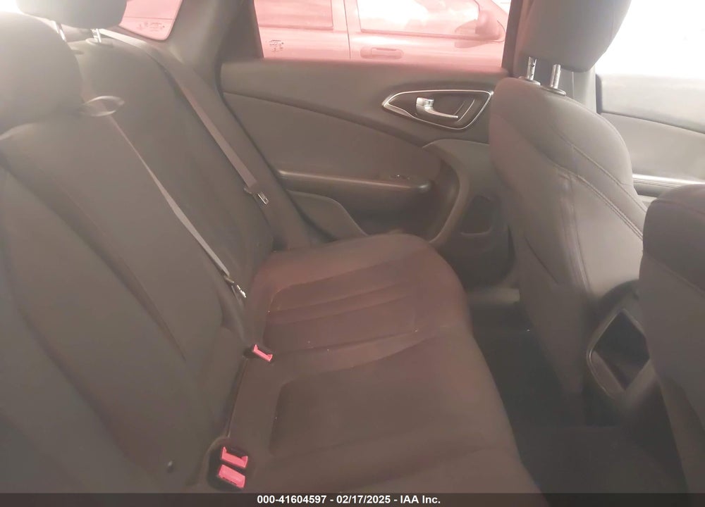 2016 CHRYSLER 200 VIN: 1C3CCCAB2GN166673