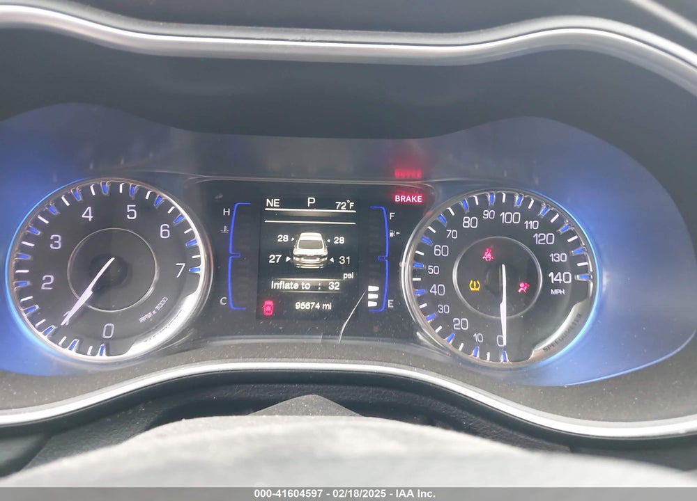 2016 CHRYSLER 200 VIN: 1C3CCCAB2GN166673