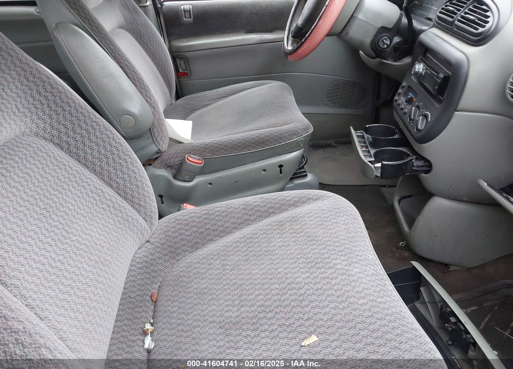 1999 DODGE GRAND CARAVAN VIN: 2B4GP24RXXR355821