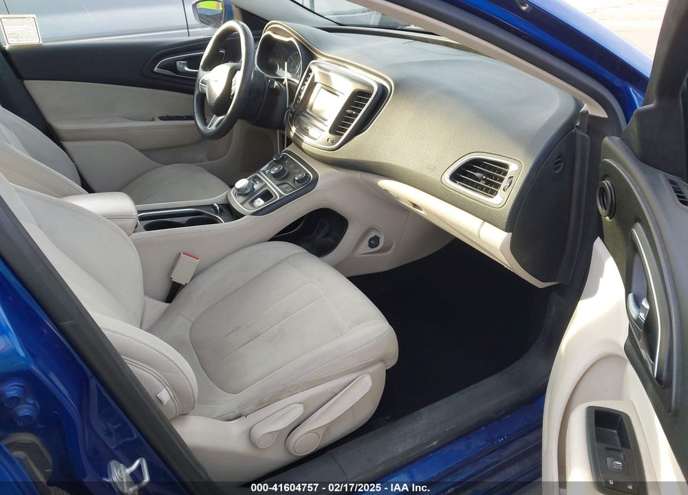2015 CHRYSLER 200 VIN: 1C3CCCABXFN748194
