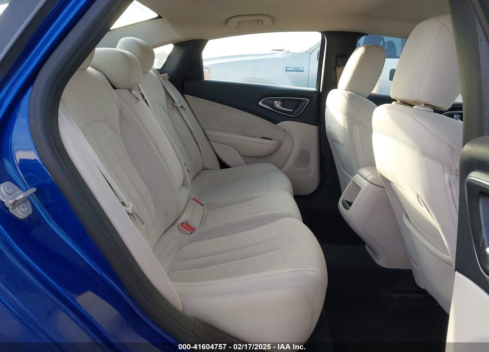 2015 CHRYSLER 200 VIN: 1C3CCCABXFN748194