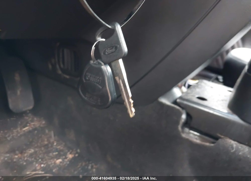 2013 FORD TAURUS VIN: 1FAHP2M84DG123541
