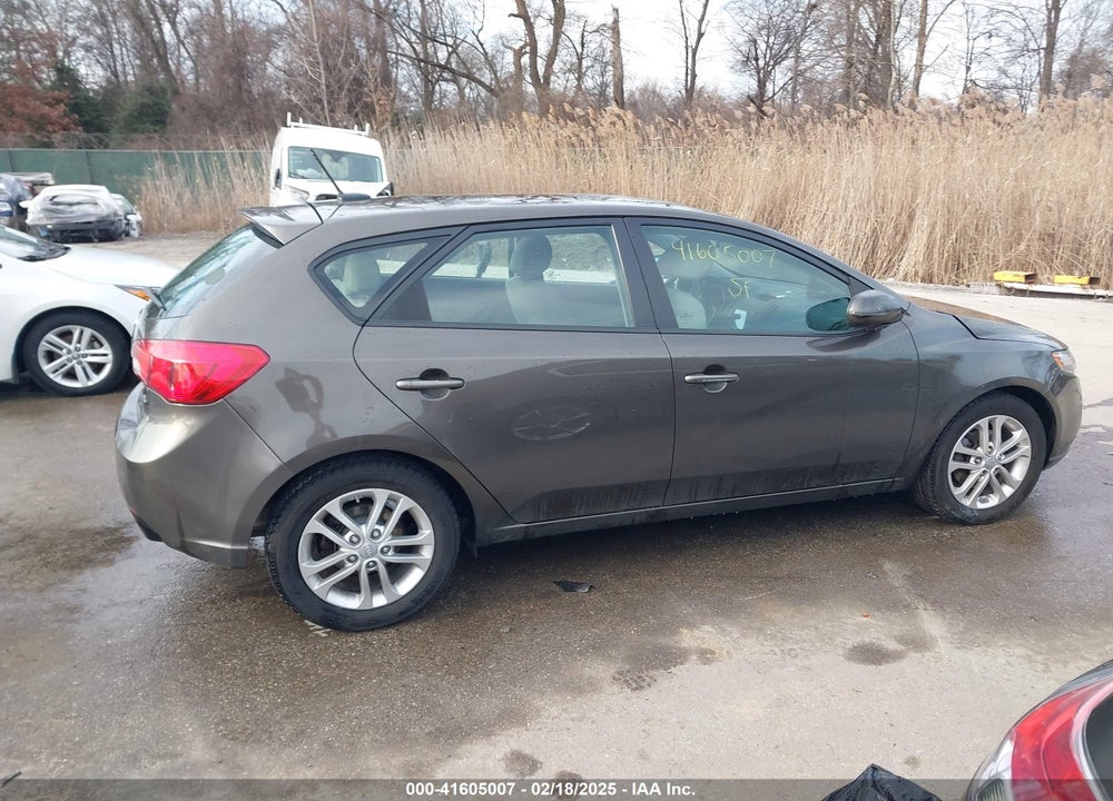 2011 KIA FORTE VIN: KNAFU5A27B5349705