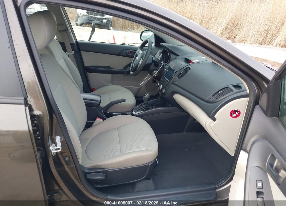 2011 KIA FORTE VIN: KNAFU5A27B5349705