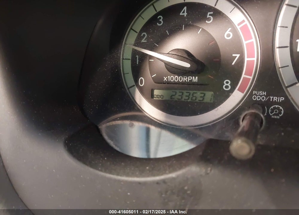 2005 TOYOTA SIENNA XLE LIMITED VIN: 5TDBA22C15S050631