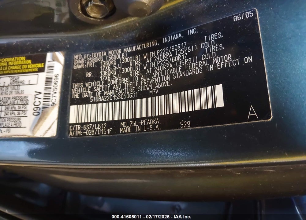 2005 TOYOTA SIENNA XLE LIMITED VIN: 5TDBA22C15S050631