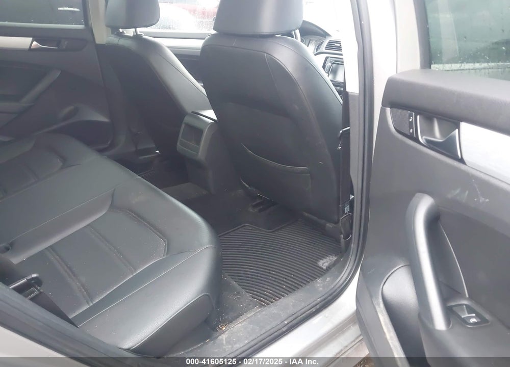 2012 VOLKSWAGEN PASSAT 2.0L TDI SE VIN: 1VWBN7A32CC102556