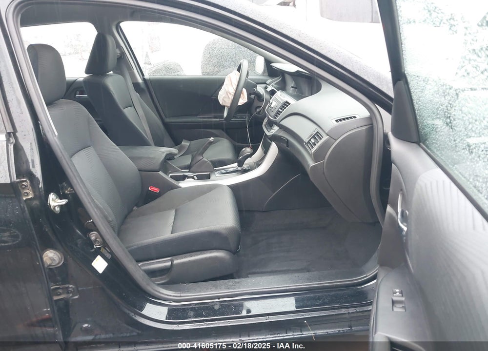 2015 HONDA ACCORD SEDAN VIN: 1HGCR2F32FA249047