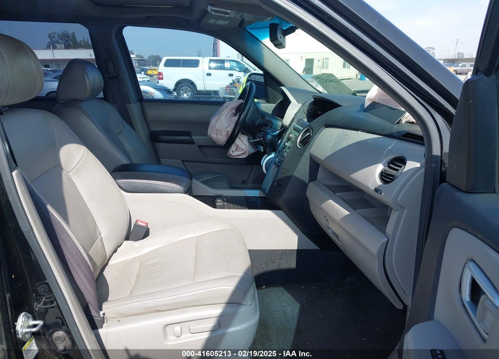 2010 HONDA PILOT VIN: 5FNYF3H55AB013414