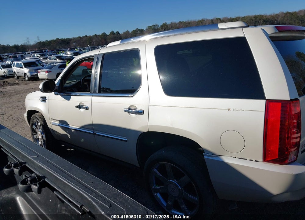 2011 CADILLAC ESCALADE PREMIUM VIN: 1GYS4CEF9BR399883