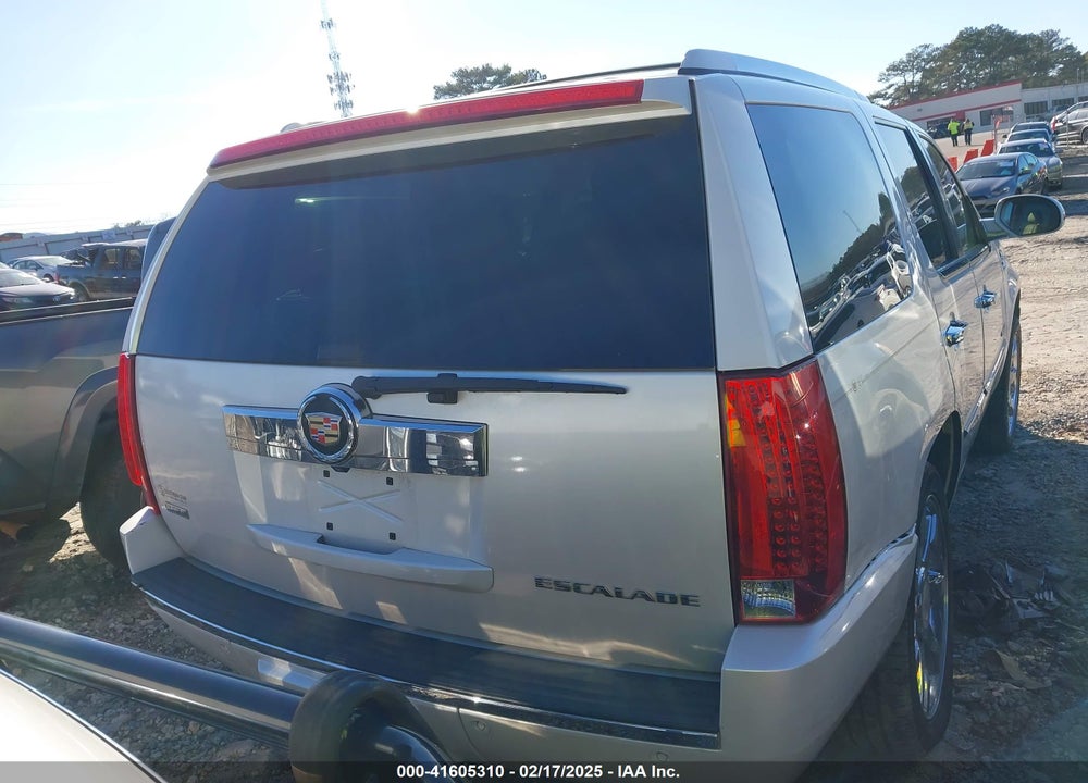 2011 CADILLAC ESCALADE PREMIUM VIN: 1GYS4CEF9BR399883