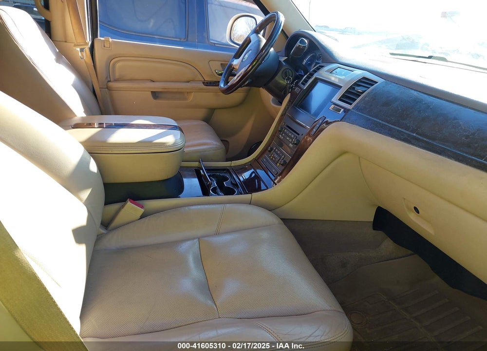 2011 CADILLAC ESCALADE PREMIUM VIN: 1GYS4CEF9BR399883