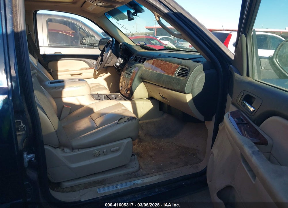 2007 CHEVROLET SUBURBAN 1500 LT VIN: 3GNFC16J17G204696