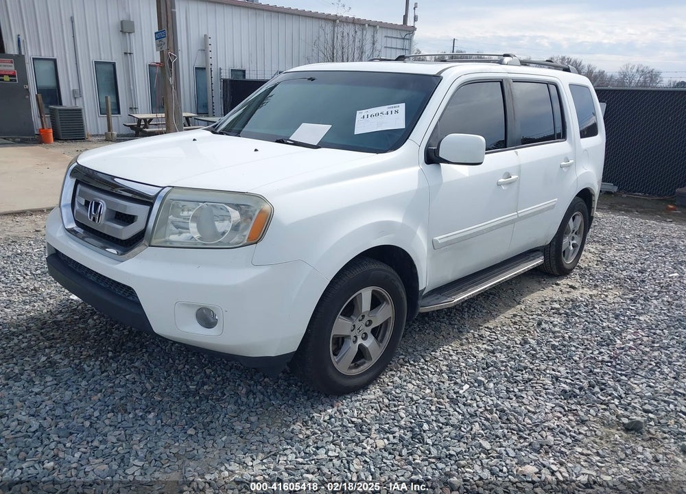2011 HONDA PILOT EX-L VIN: 5FNYF3H55BB006903