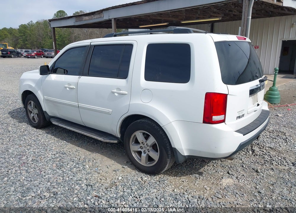 2011 HONDA PILOT EX-L VIN: 5FNYF3H55BB006903