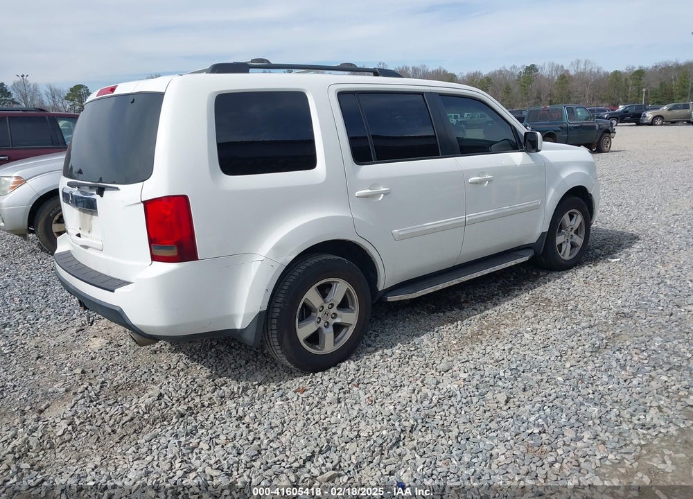 2011 HONDA PILOT EX-L VIN: 5FNYF3H55BB006903