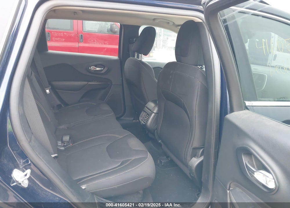 2015 JEEP CHEROKEE LATITUDE VIN: 1C4PJMCB7FW708994