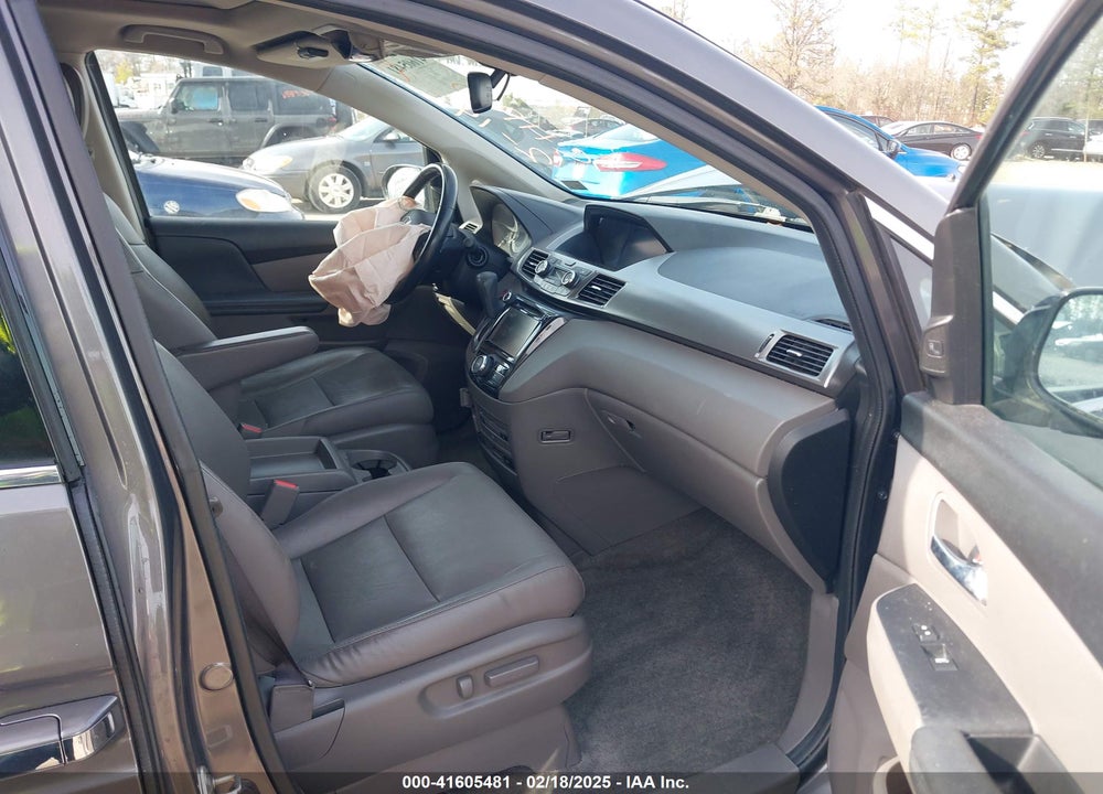 2015 HONDA ODYSSEY VIN: 5FNRL5H96FB024814