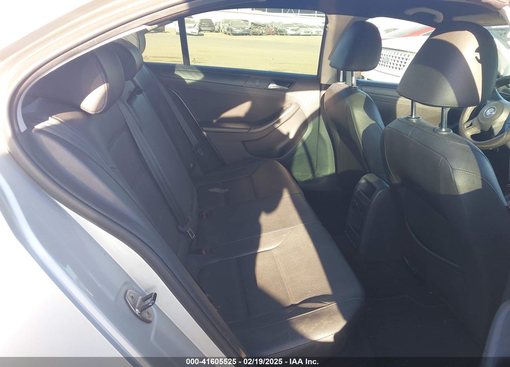2011 VOLKSWAGEN JETTA VIN: 3VWDZ7AJ2BM341288