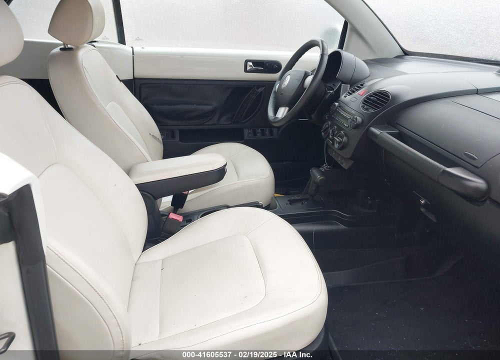 2007 VOLKSWAGEN NEW BEETLE TRIPLE WHITE VIN: 3VWFF31Y97M417135