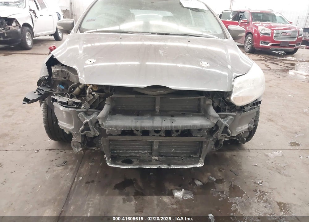 2014 FORD FOCUS VIN: 1FADP3K2XEL326526