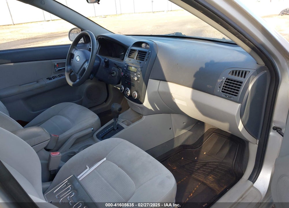 2008 KIA SPECTRA VIN: KNAFE121985554463