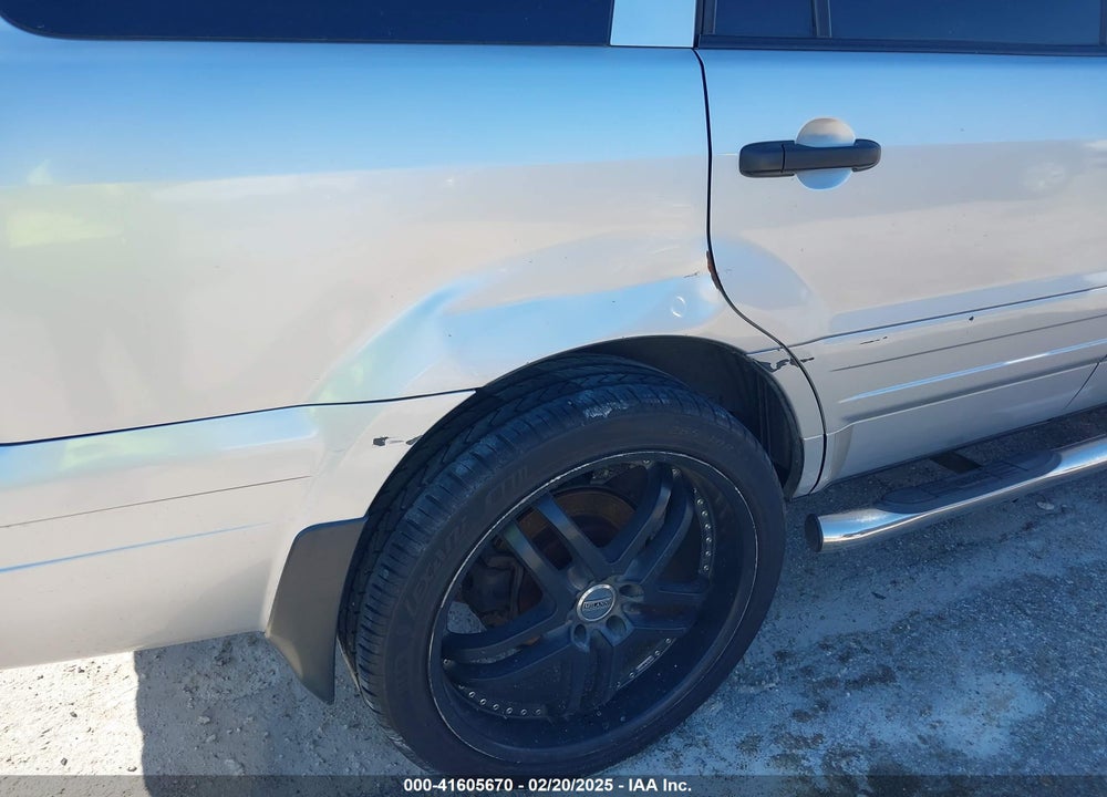 2005 HONDA PILOT VIN: 5FNYF18535B063853