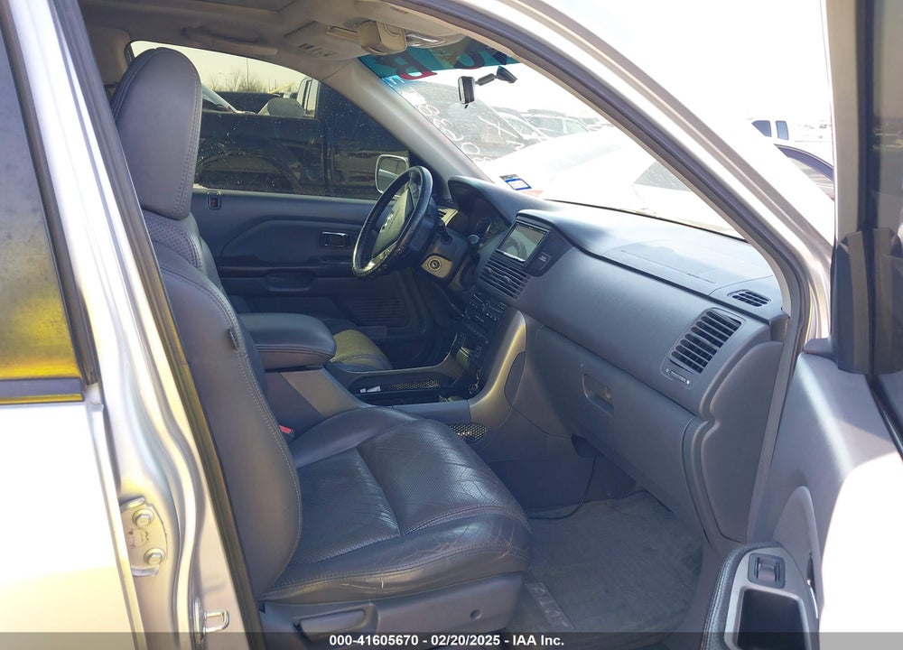 2005 HONDA PILOT VIN: 5FNYF18535B063853