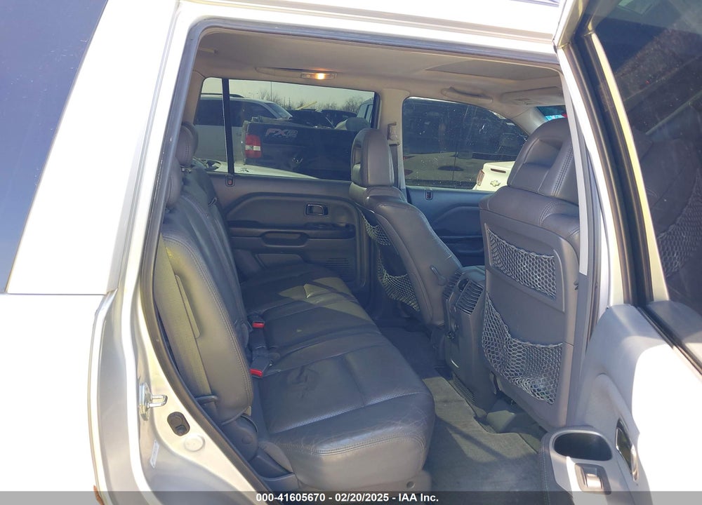 2005 HONDA PILOT VIN: 5FNYF18535B063853