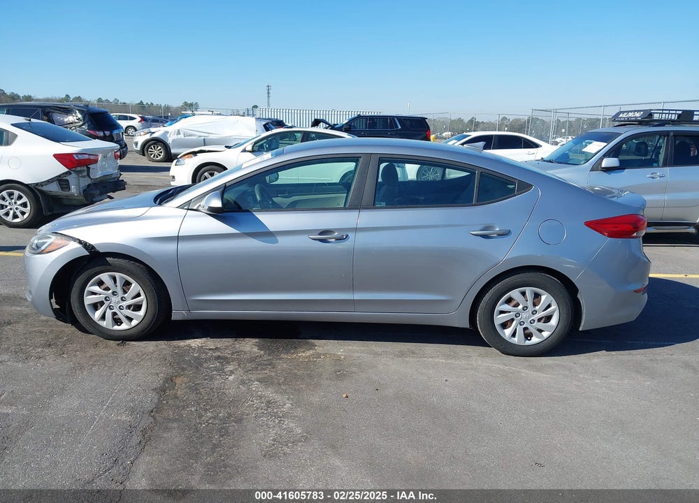 2017 HYUNDAI ELANTRA VIN: 5NPD74LF4HH139566