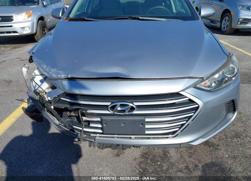 2017 HYUNDAI ELANTRA VIN: 5NPD74LF4HH139566