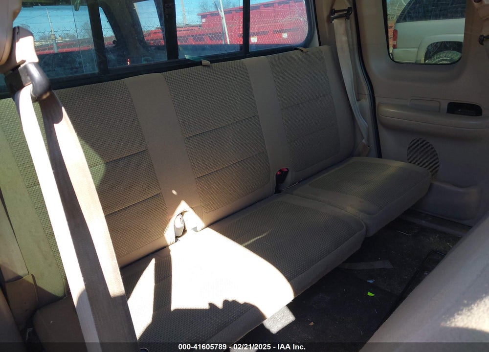 2001 FORD F-150 XL/XLT VIN: 1FTZX172X1NB74257