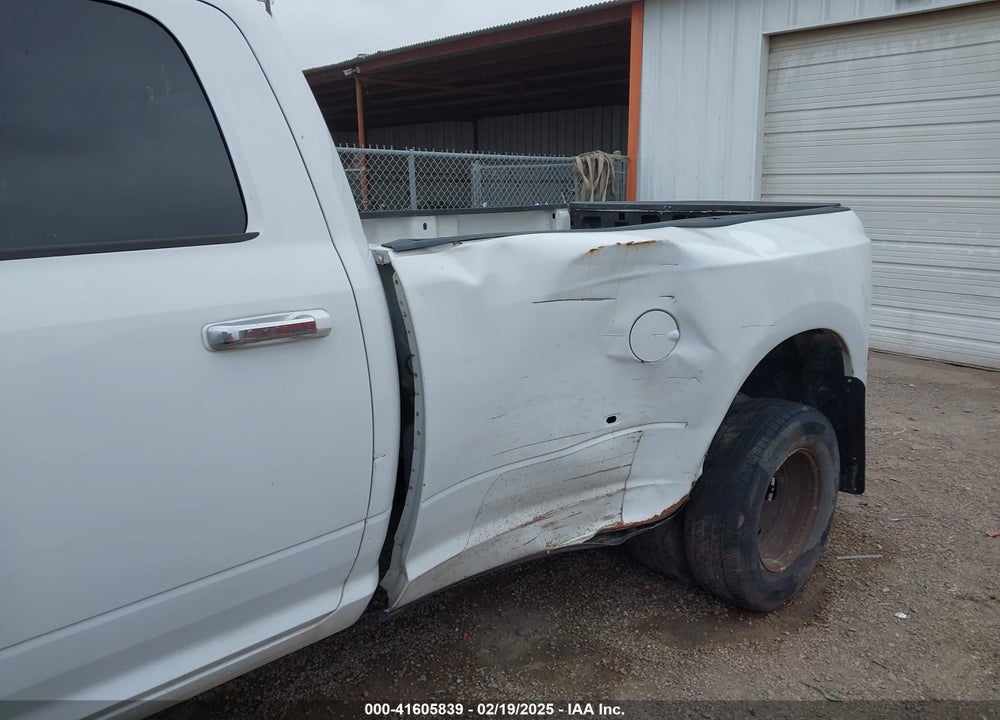 2015 RAM 3500 SLT VIN: 3C63RPHL4FG504136